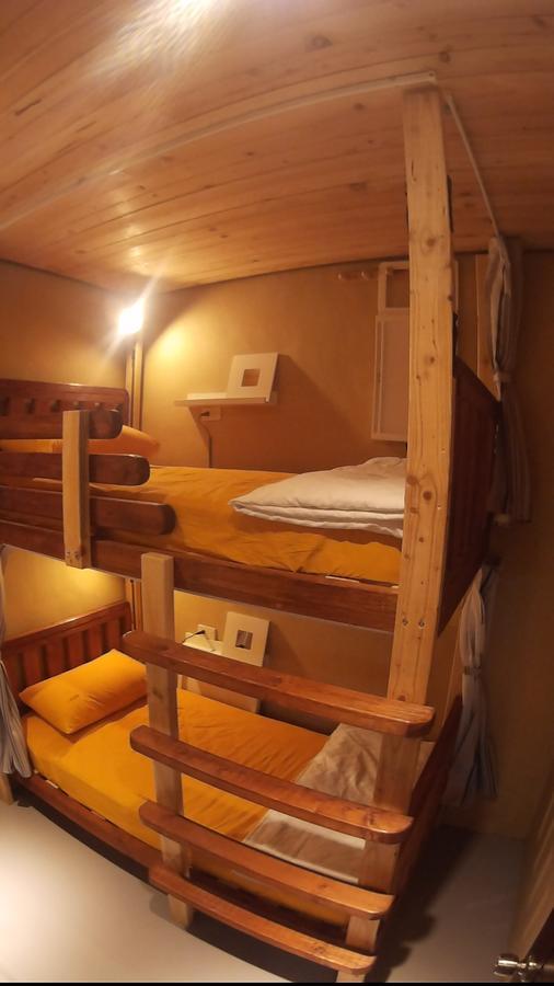 On Board Hostel Manzhou Eksteriør bilde