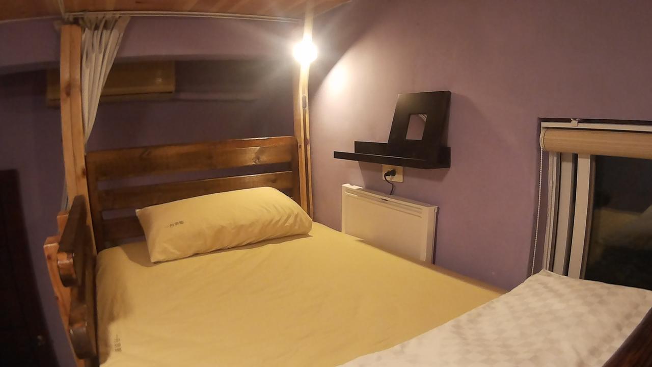 On Board Hostel Manzhou Eksteriør bilde